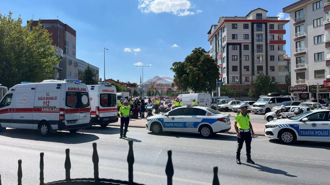 Konya’da polis motosikleti ile motosiklet çarpıştı! Yaralılar var 10